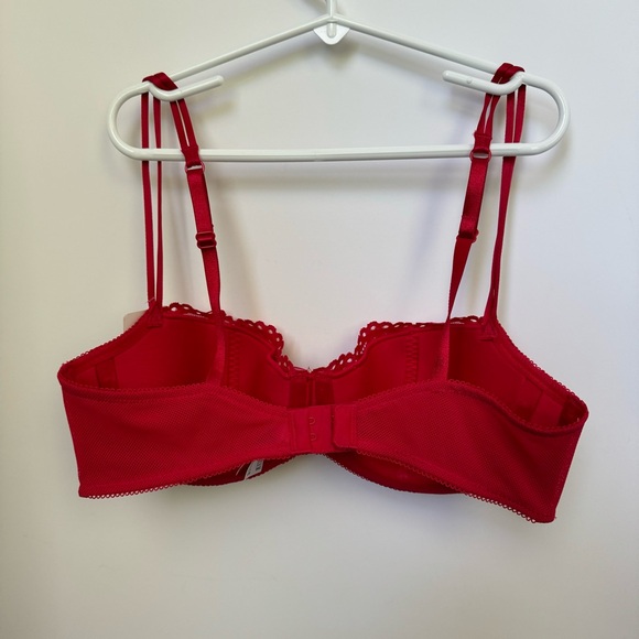 NWT Red Lace b.tempt’d by WACOAL Bra, 34C - Picture 3 of 9